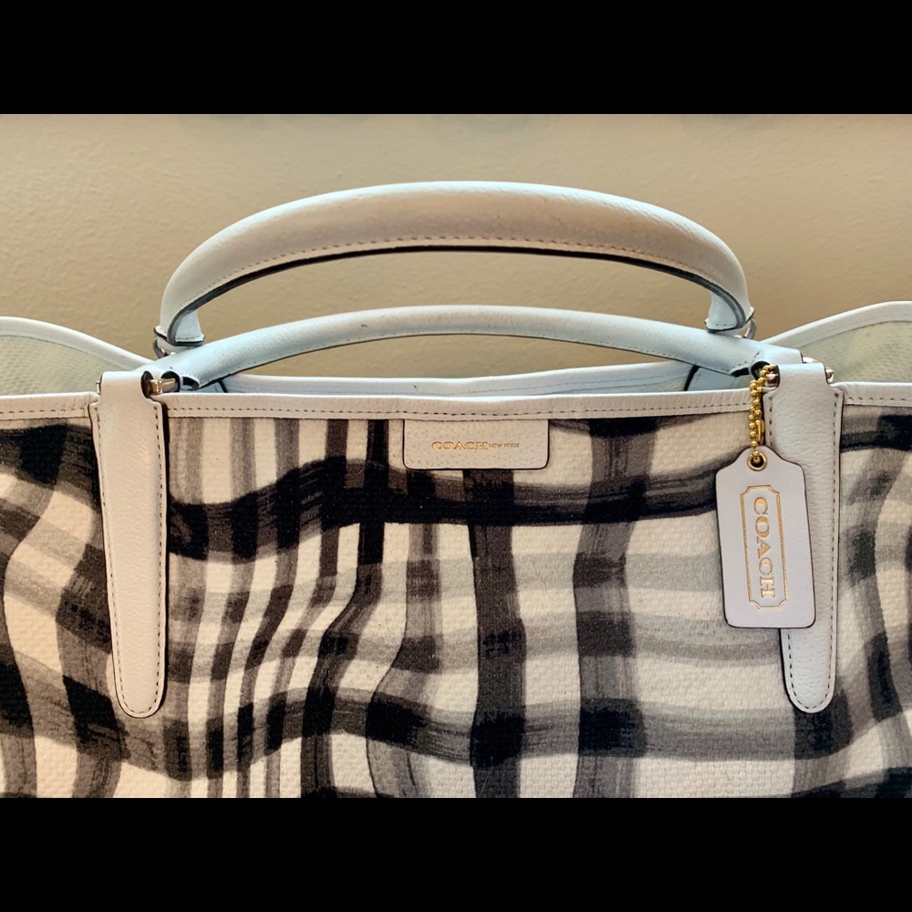 Coach Wavy Gingham Plaid Large Tote - Picture 5 of 8